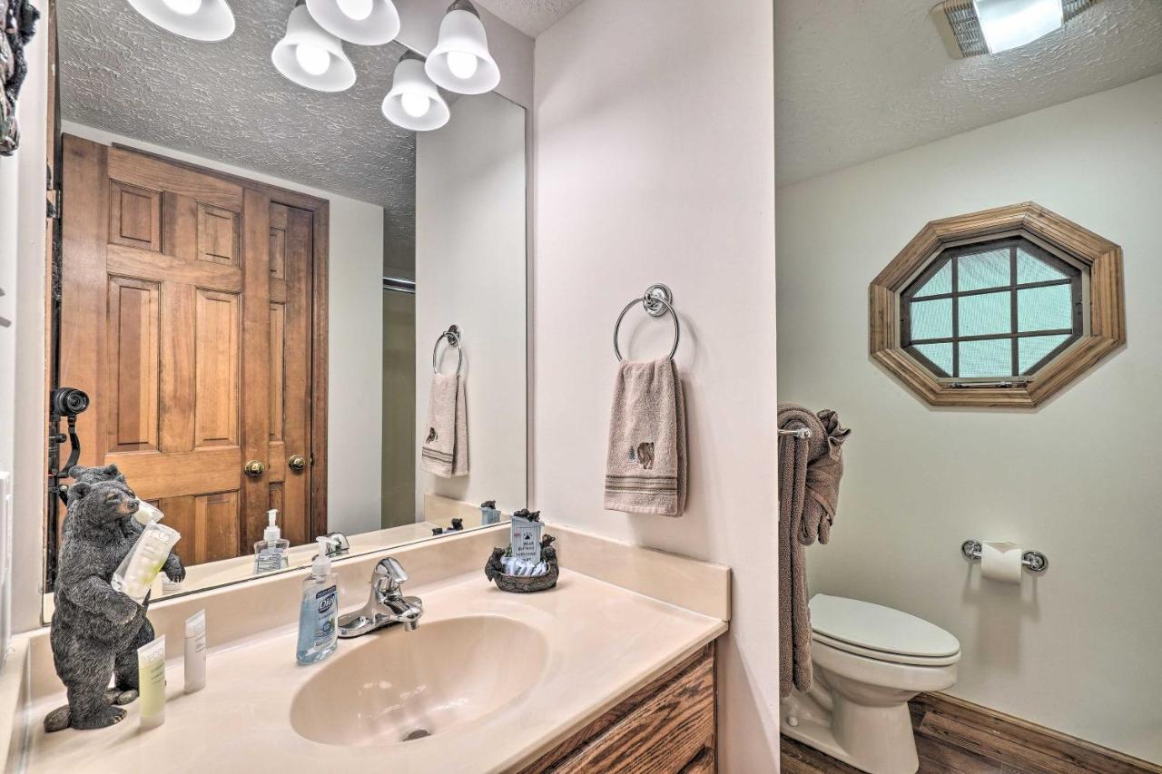 Picturesque Pigeon Forge Cabin With Mountain Views Εξωτερικό φωτογραφία